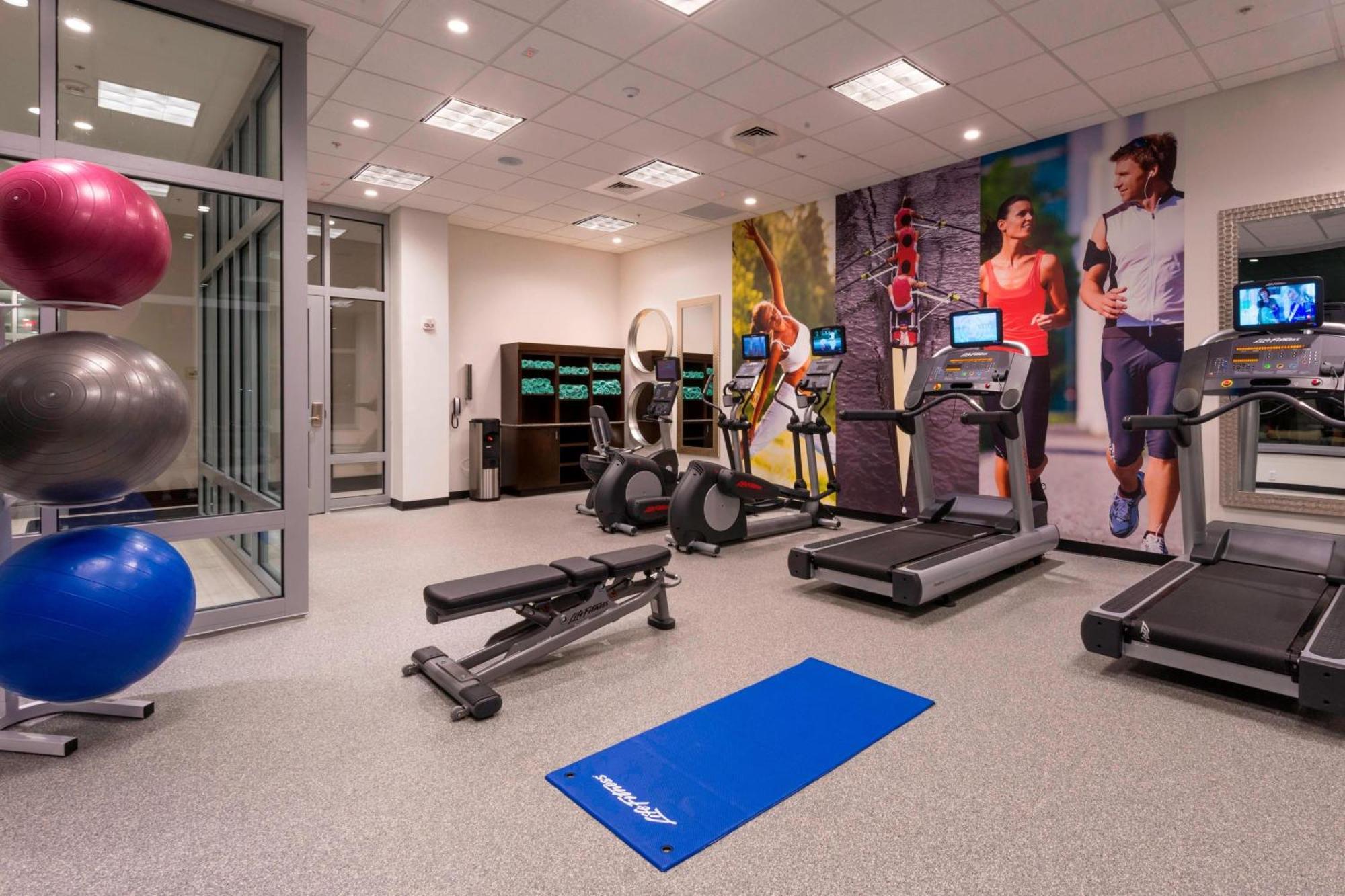 Residence Inn By Marriott Boston Нидем Экстерьер фото
