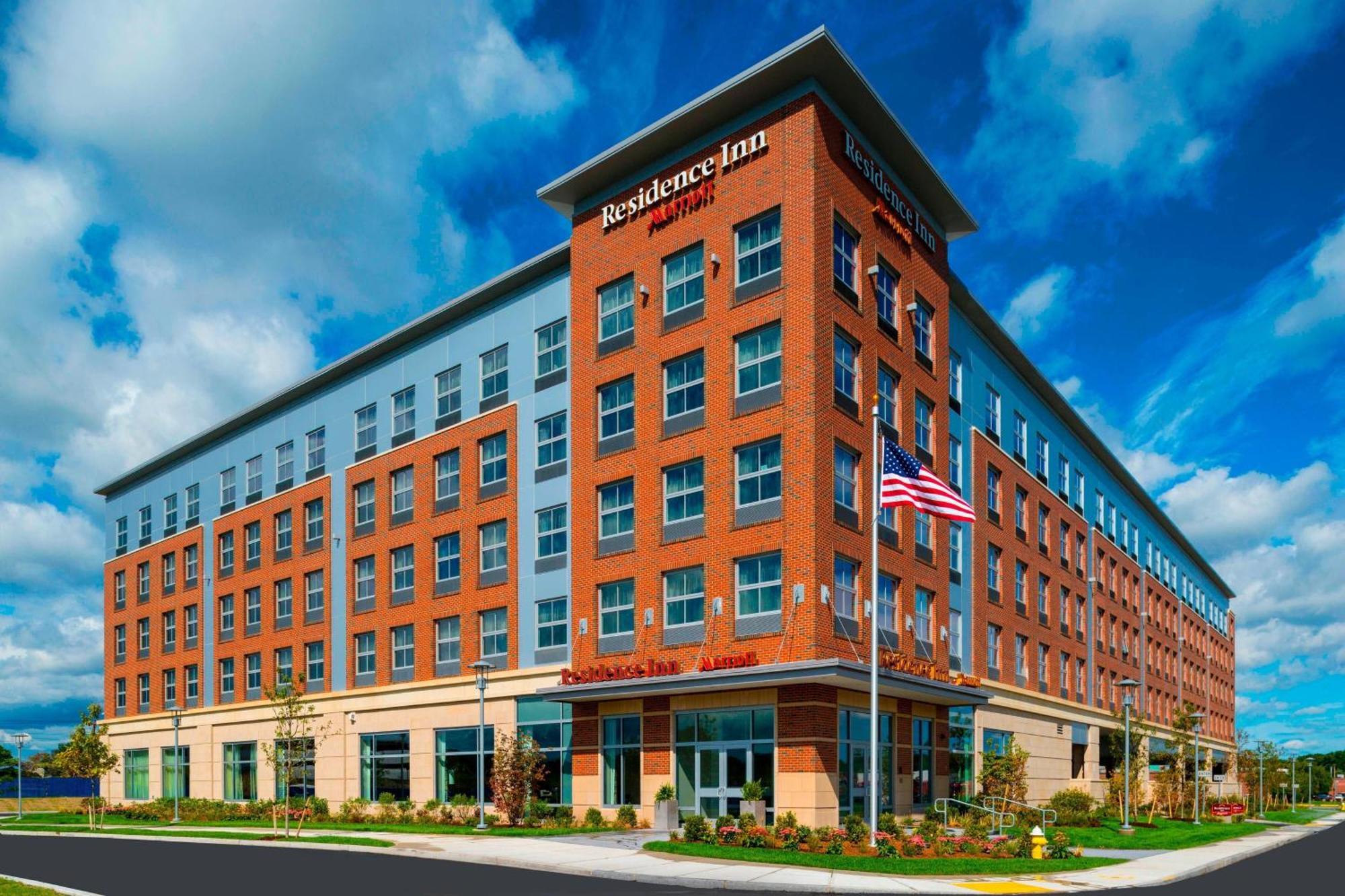 Residence Inn By Marriott Boston Нидем Экстерьер фото